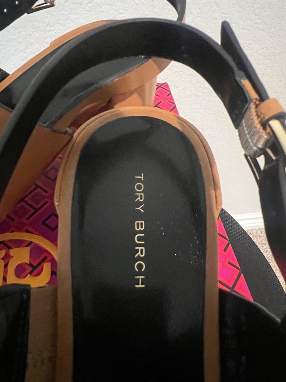 Tory Burch Double T Heel Sandals 50mm Caramel Corn/Perfect Black Size 9 NIB - Picture 10 of 11